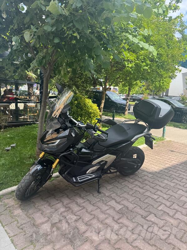 Honda - x adv 750