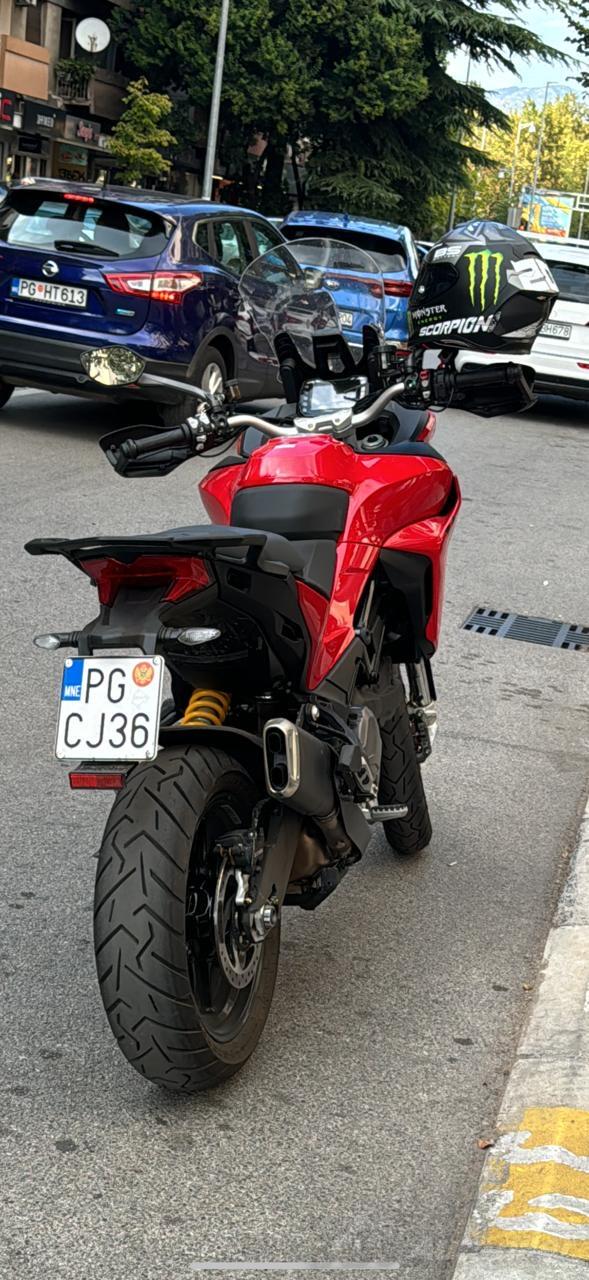 Ducati - Multistrada V2s travel