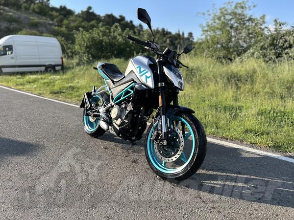 CF Moto - NK 300