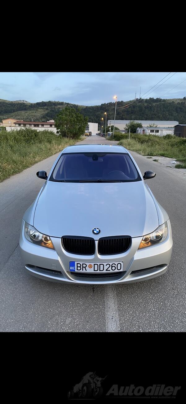 BMW - 318