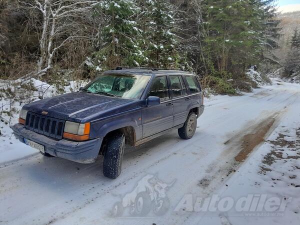Jeep - Grand Cherokee