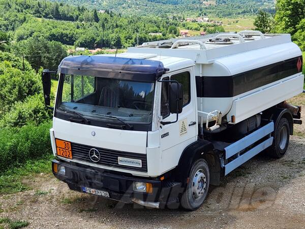 Mercedes Benz - 15 20 L