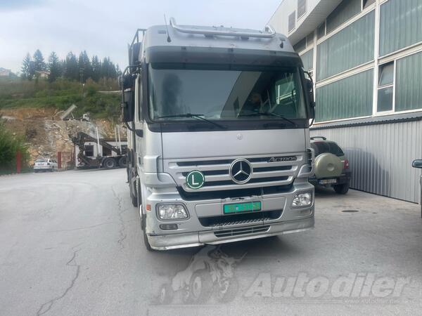 Mercedes Benz - 26 48