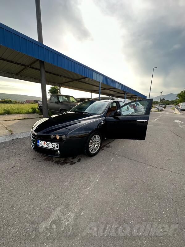 Alfa Romeo - 159 - 1.9
