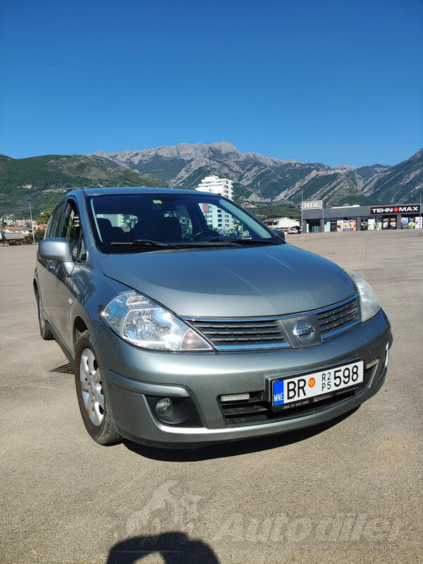 Nissan - Tiida - 1.6 16V