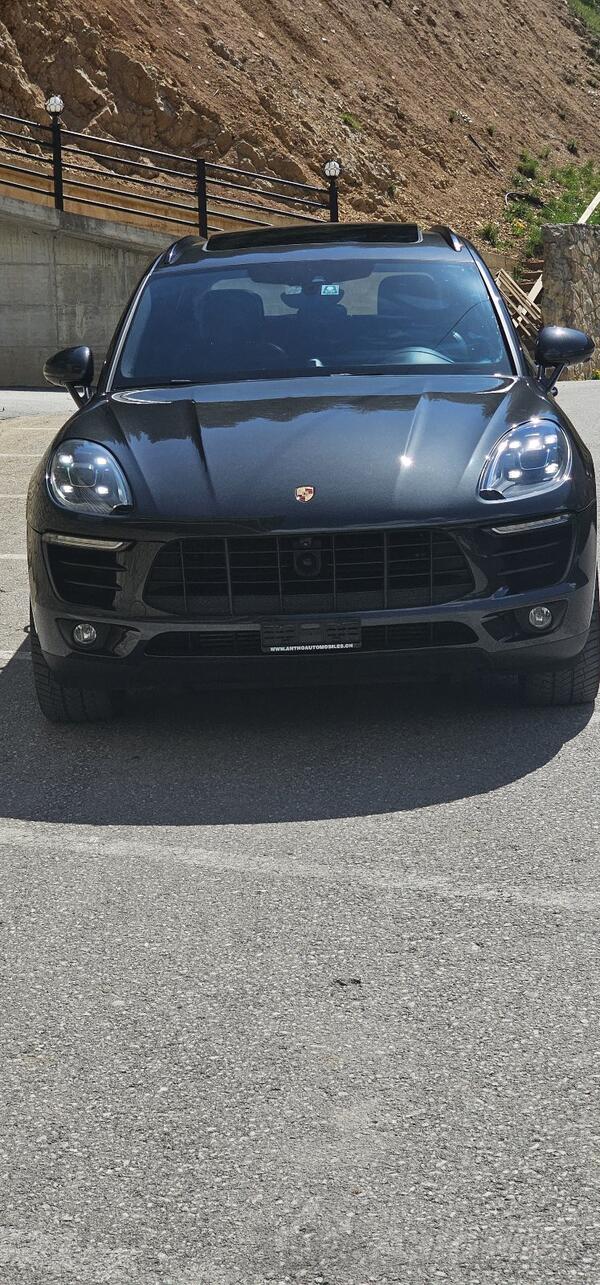Porsche - Macan