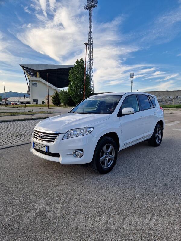 Toyota - RAV 4 - 2.2 D4D