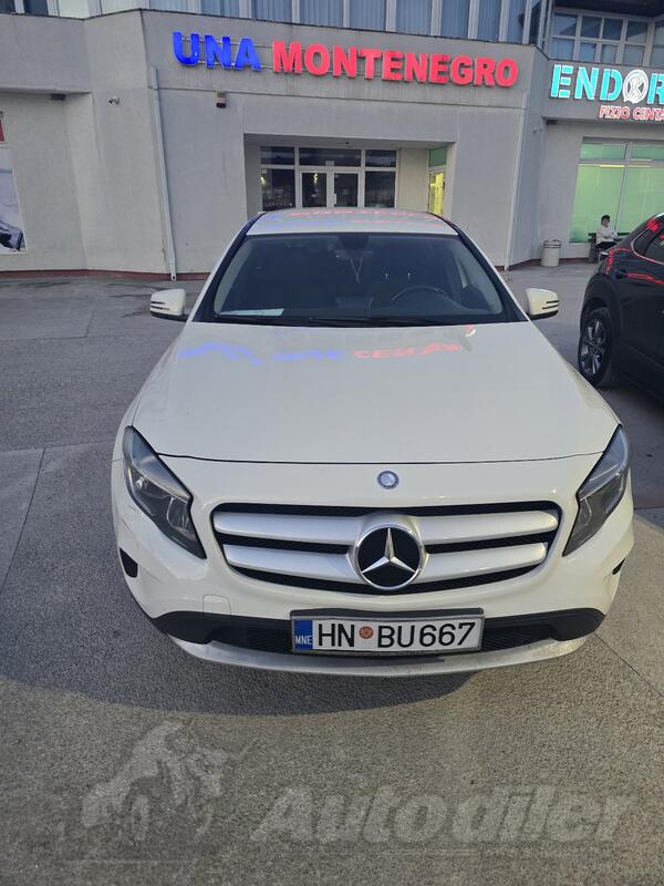 Mercedes Benz - GLA 220 - 2.200