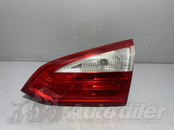 Desno stop svjetlo za Ford - Focus    - 2011-2014