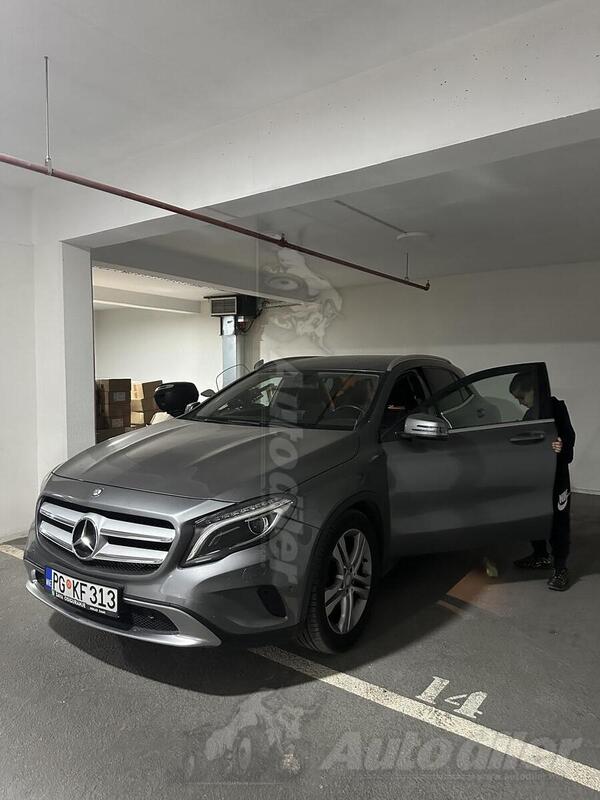 Mercedes Benz - 220 - Mercedes