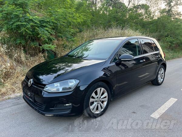 Volkswagen - Golf 7 - AUTOMATIC