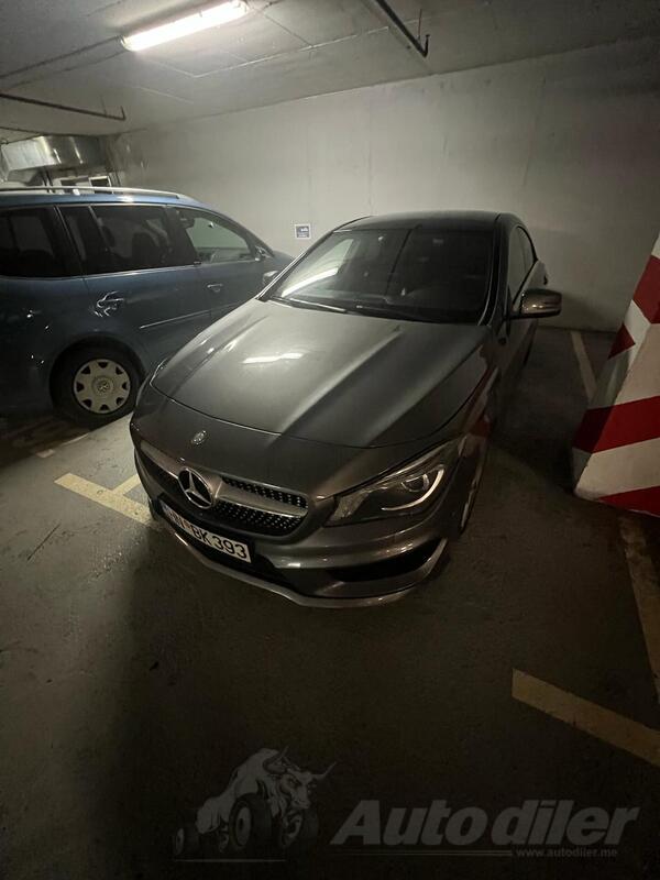 Mercedes Benz - CLA 200