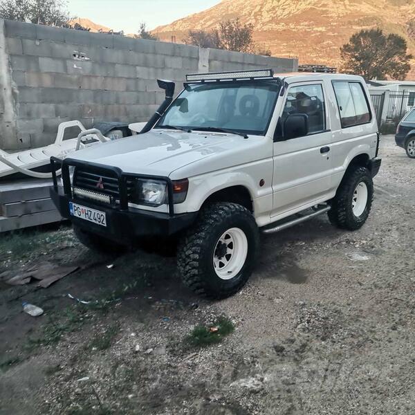 Mitsubishi - Pajero - 2.5