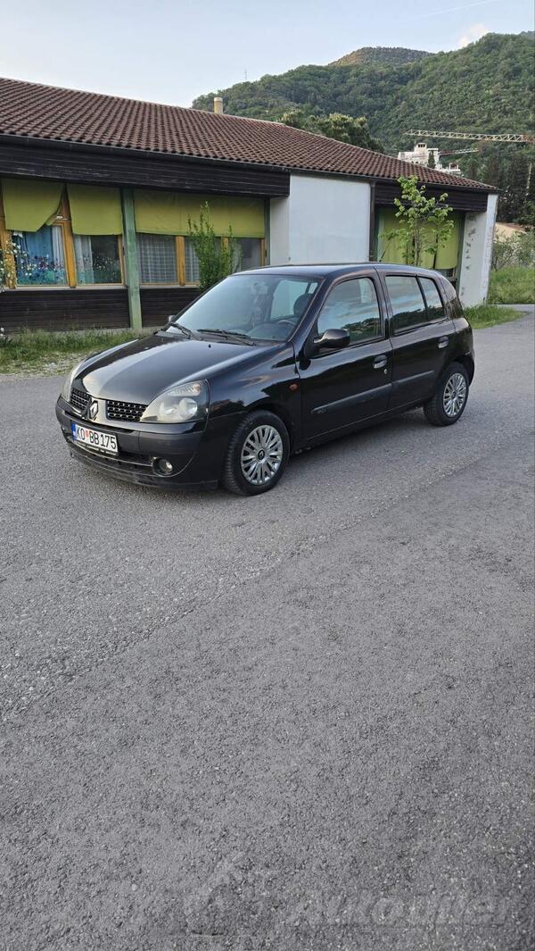 Renault - Clio - 1.5 dci