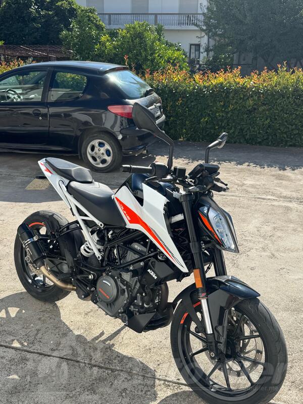 KTM - Duke 390