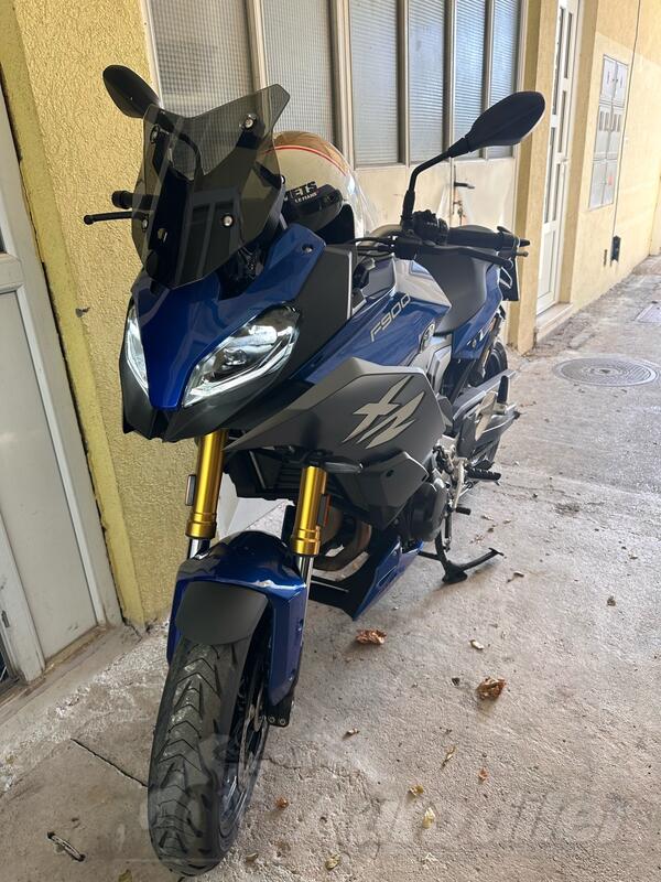 BMW - F900XR