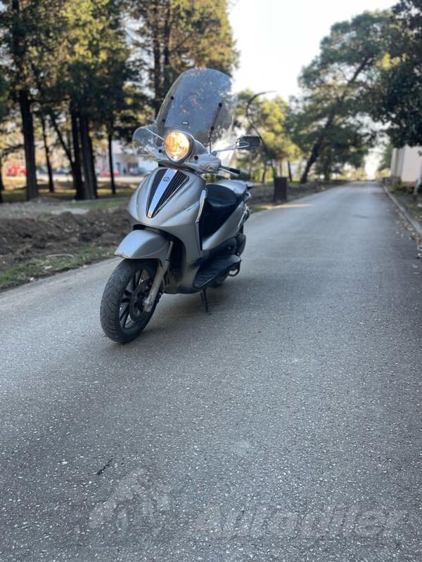 Piaggio - Beverly