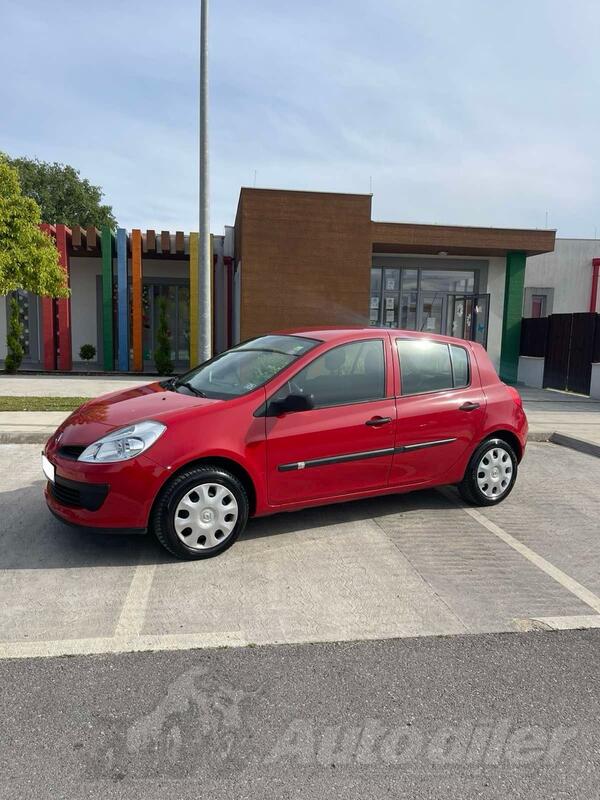 Renault - Clio - 1.5 dci