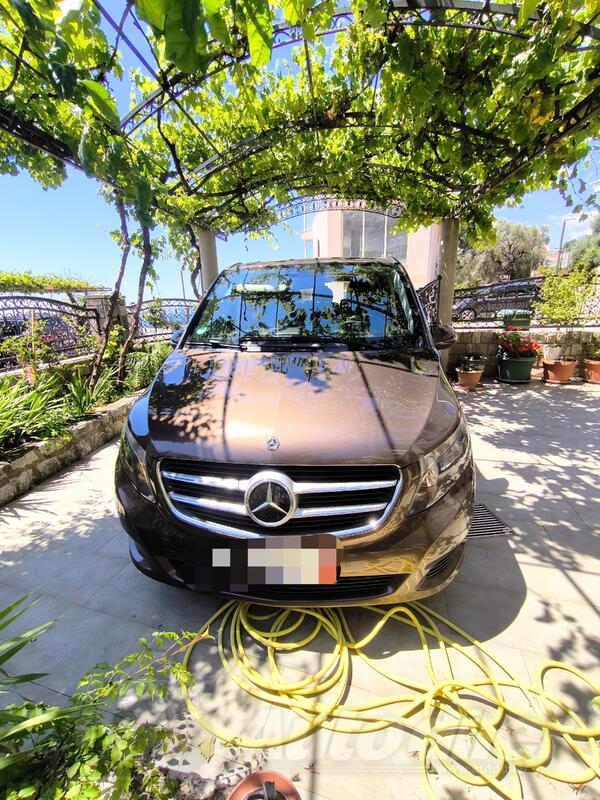 Mercedes Benz - V class - V250