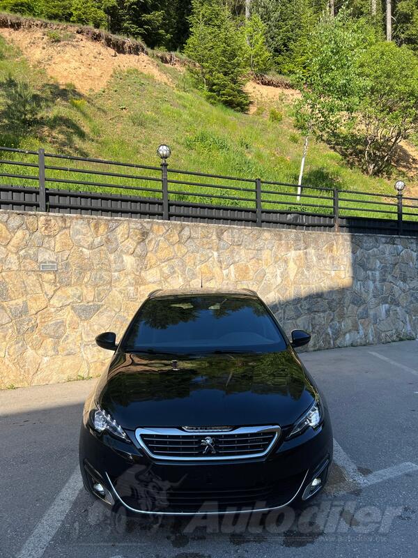 Peugeot - 308 - 1.2i STT