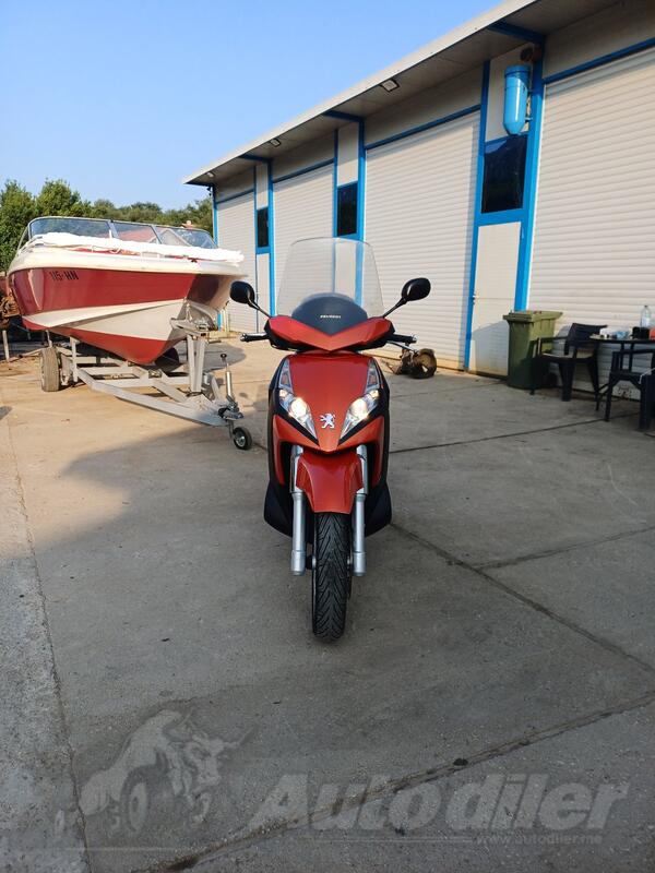 Peugeot - Geopolis 125