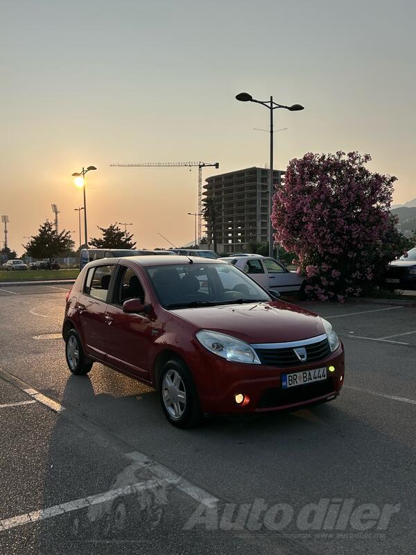 Dacia - Sandero - 1.4 MPi Laureate Plus