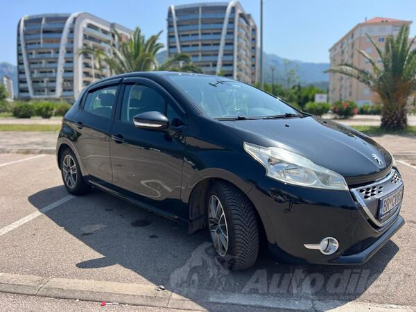 Peugeot - 208 - 1.4 HDI