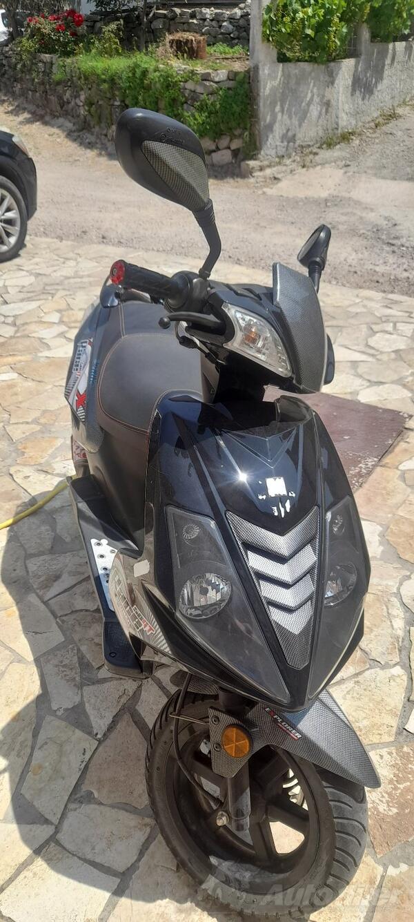 Explorer - RACE 50 GT
