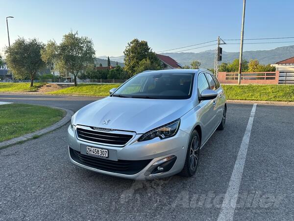 Peugeot - 308 - 1.2iSTT