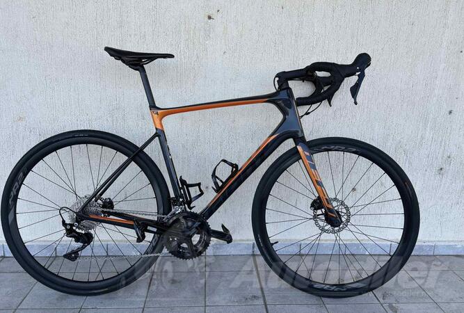 Giant - Defy Advanced 2