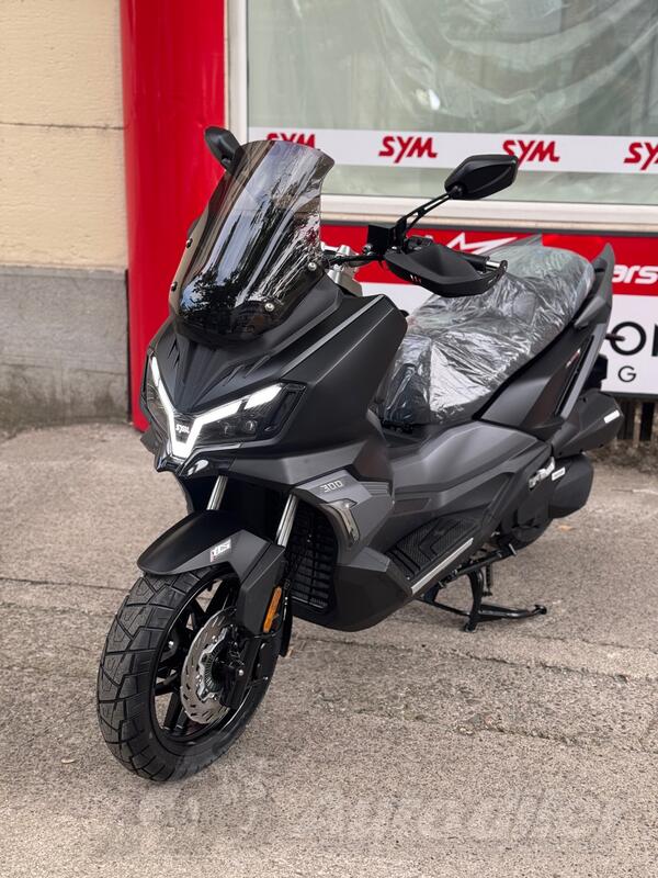 SYM - ADX 300 TCS