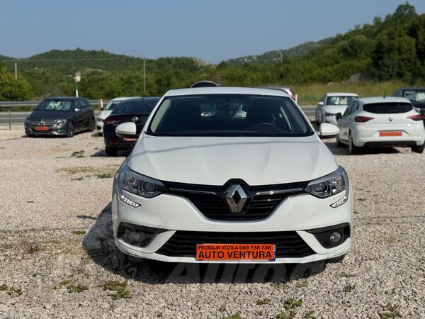 Renault - Megane - 09.2017.g