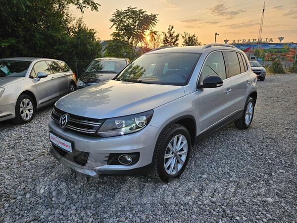 Volkswagen - Tiguan - 2.0 Tdi