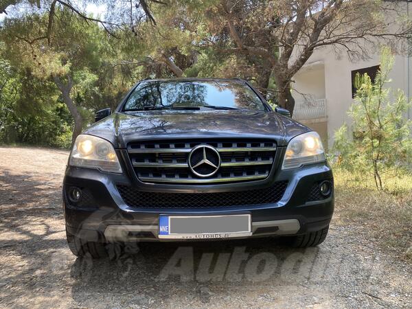Mercedes Benz - ML 300 - 4 MATIC