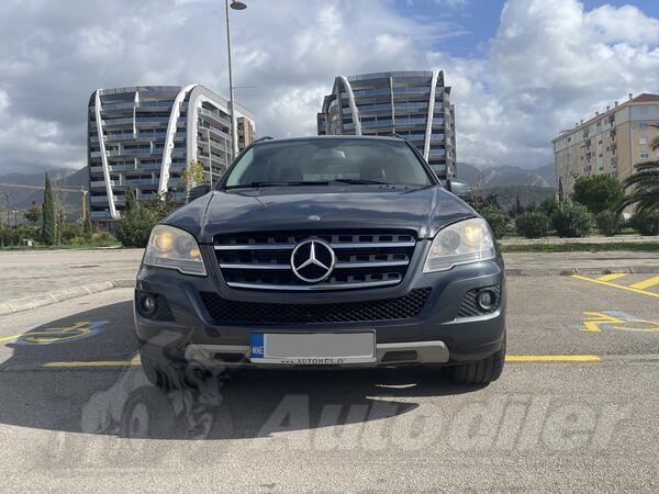 Mercedes Benz - ML 300 - 4 MATIC