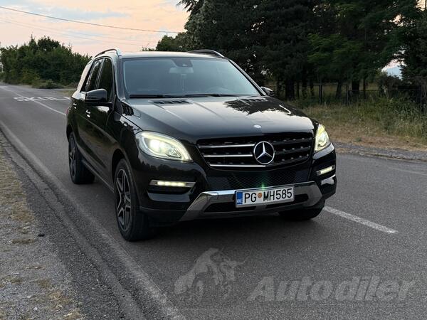 Mercedes Benz - ML 350 - 350 dizel 2012 godiste