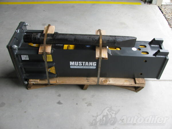 CAT - Novi čekič MUSTANG HM1302