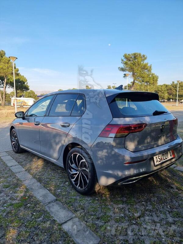 Volkswagen - Golf 8 - 2.0