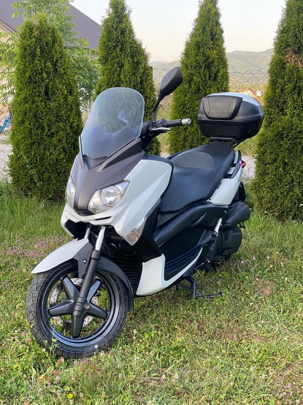 Yamaha - X Max