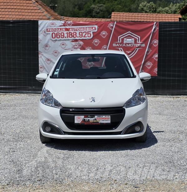 Peugeot - 208 - 1.5 HDI PREMIUM PACK