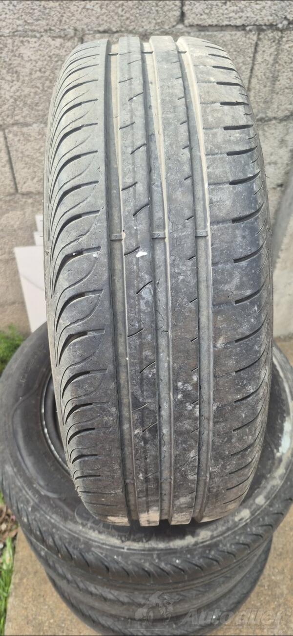 Fabričke felne i 15"5x112 gume