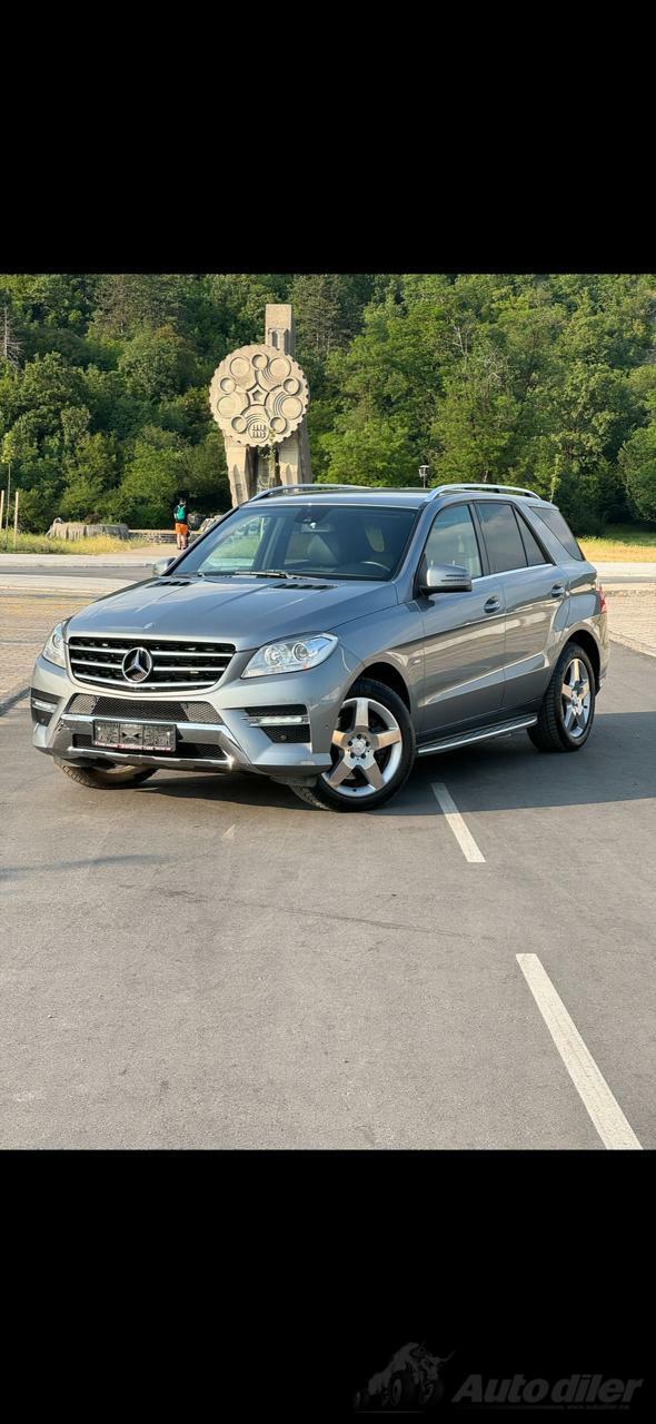 Mercedes Benz - ML 350 - ML 350 Bluetec 4Matic