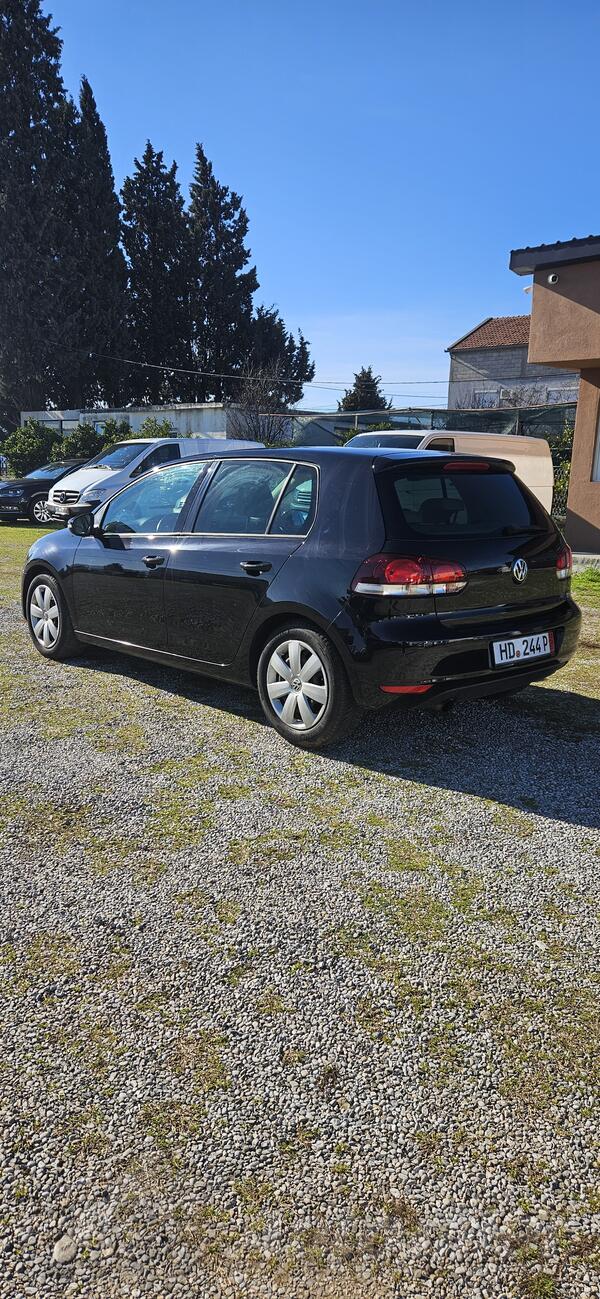 Volkswagen - Golf 6 - 1.6 TDI HIGHLINE