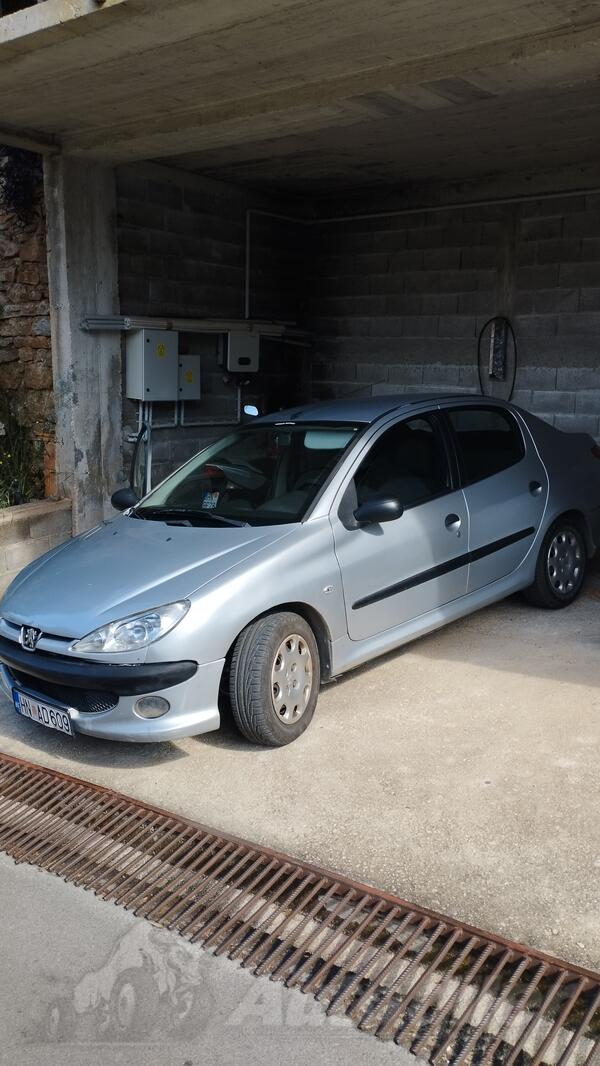 Peugeot - 206 - 1,4e