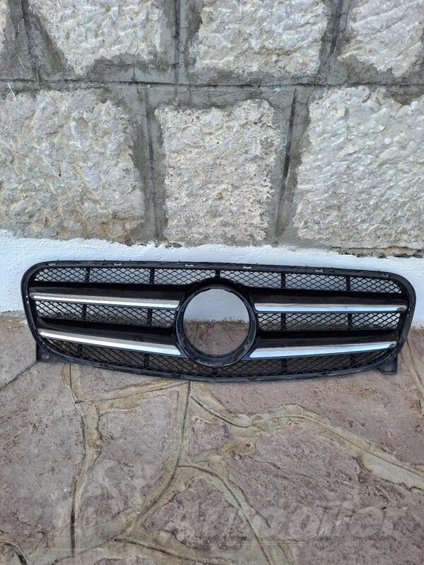 Maska za GLA 200 god. 2015