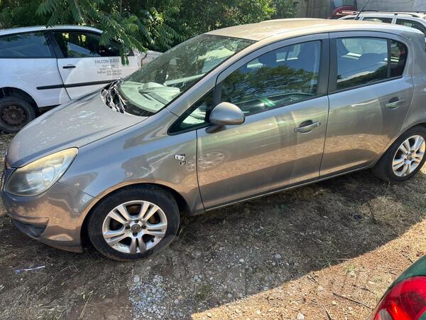 Opel - Corsa