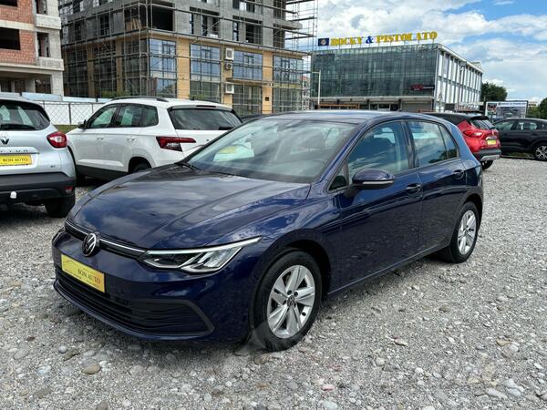 Volkswagen - Golf 8