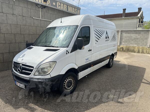 Mercedes Benz - Sprinter