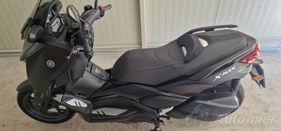 Yamaha - XMAX Tech MAX