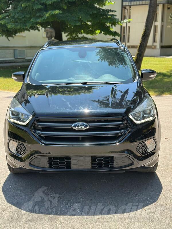 Ford - Kuga - 2.0TDCI ST-LINE Black Edition 4x4